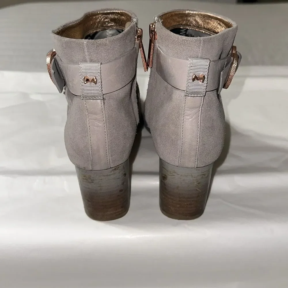 Ted Baker 40.5 Ainthe Ankle Booties in Light Grey Rose Gold